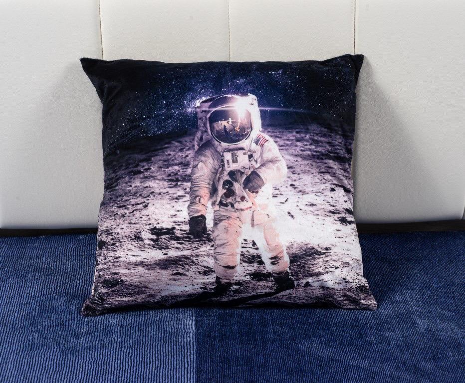 Perna decorativa Costum Astronaut