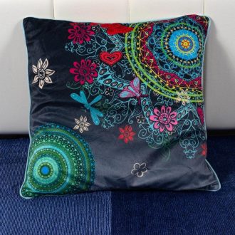 Perna decorativa gri inchis cu model abstract