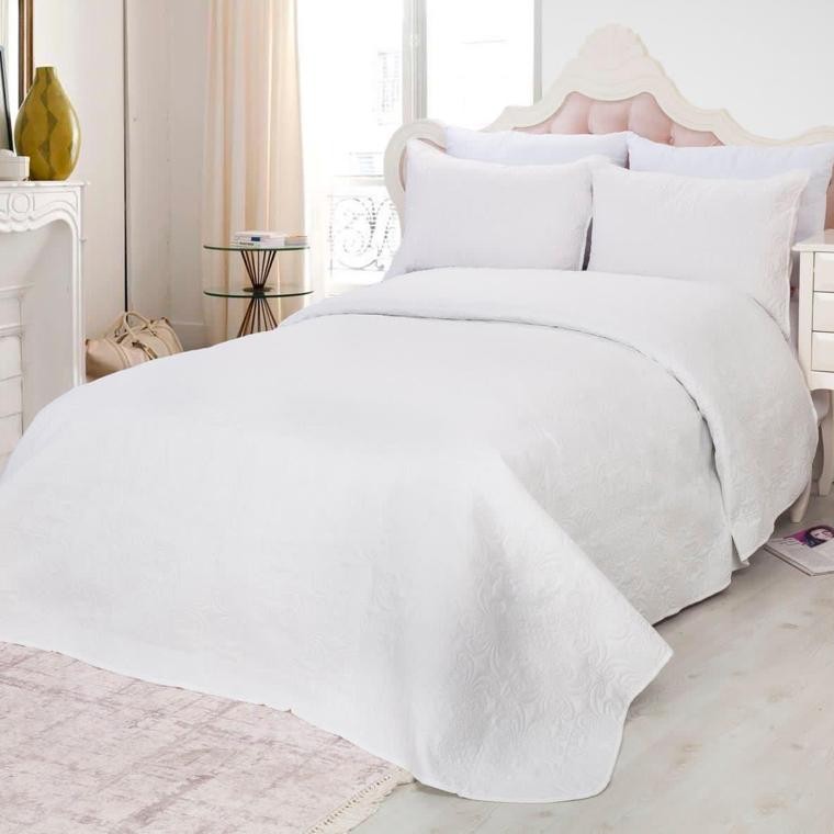 Set Cuvertura Matlasata model uni Alb, 3 Piese, Pat 2 Persoane, 220×240 Cm - PUF16148