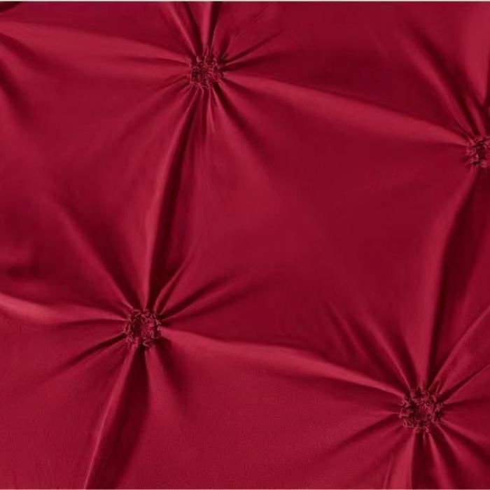 lenjerie cu pliuri aproape - rosu