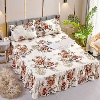 husa finet cu volanase crem cu flori