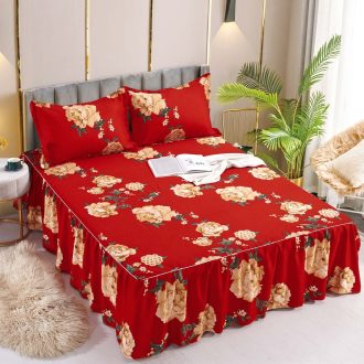 husa finet cu volanase cu trandafiri crem