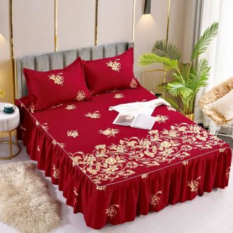 husa finet cu volanase rosie cu flori aurii