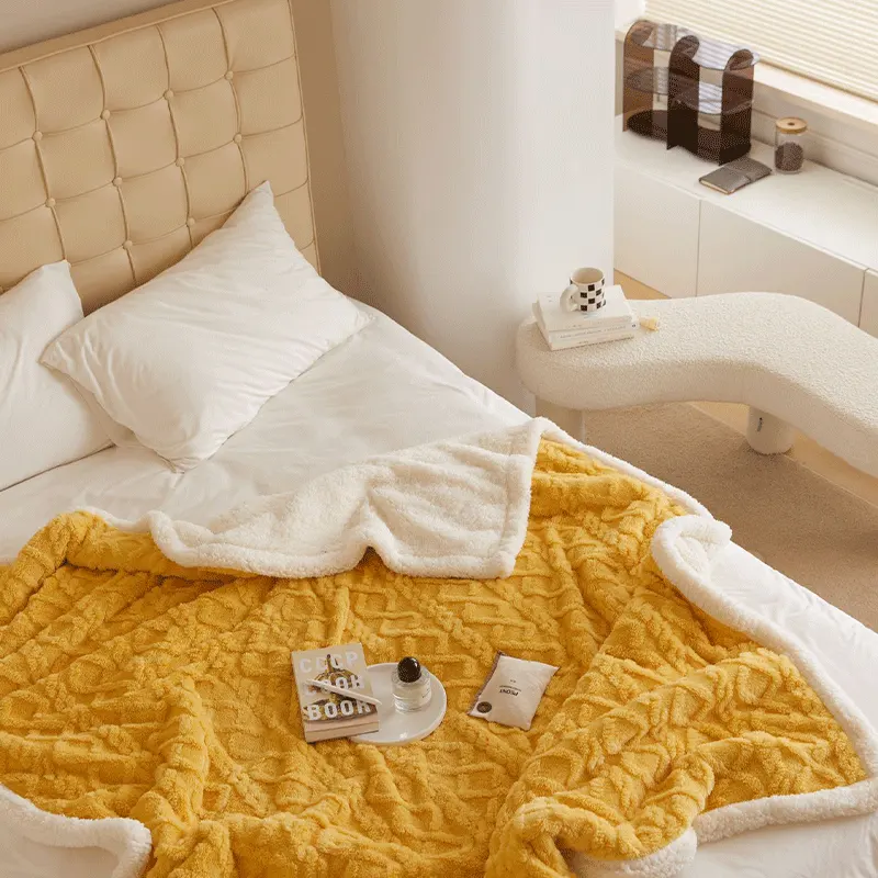 Patura Cocolino cu Blanita Uni, Model Tricotat, Pat 2 Persoane, Galben - JoJo Home - PUF73523 - imagine 9