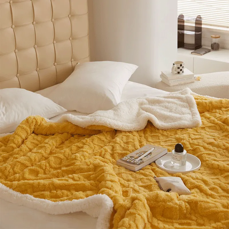 Patura Cocolino cu Blanita Uni, Model Tricotat, Pat 2 Persoane, Galben - JoJo Home - PUF73523 - imagine 5