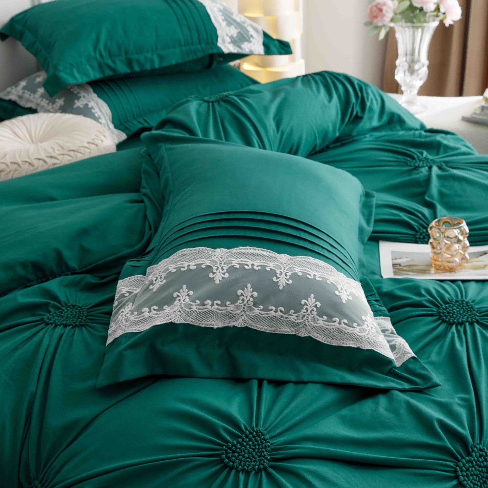 lenjerie cu pliuri inimioare si broderie - verde