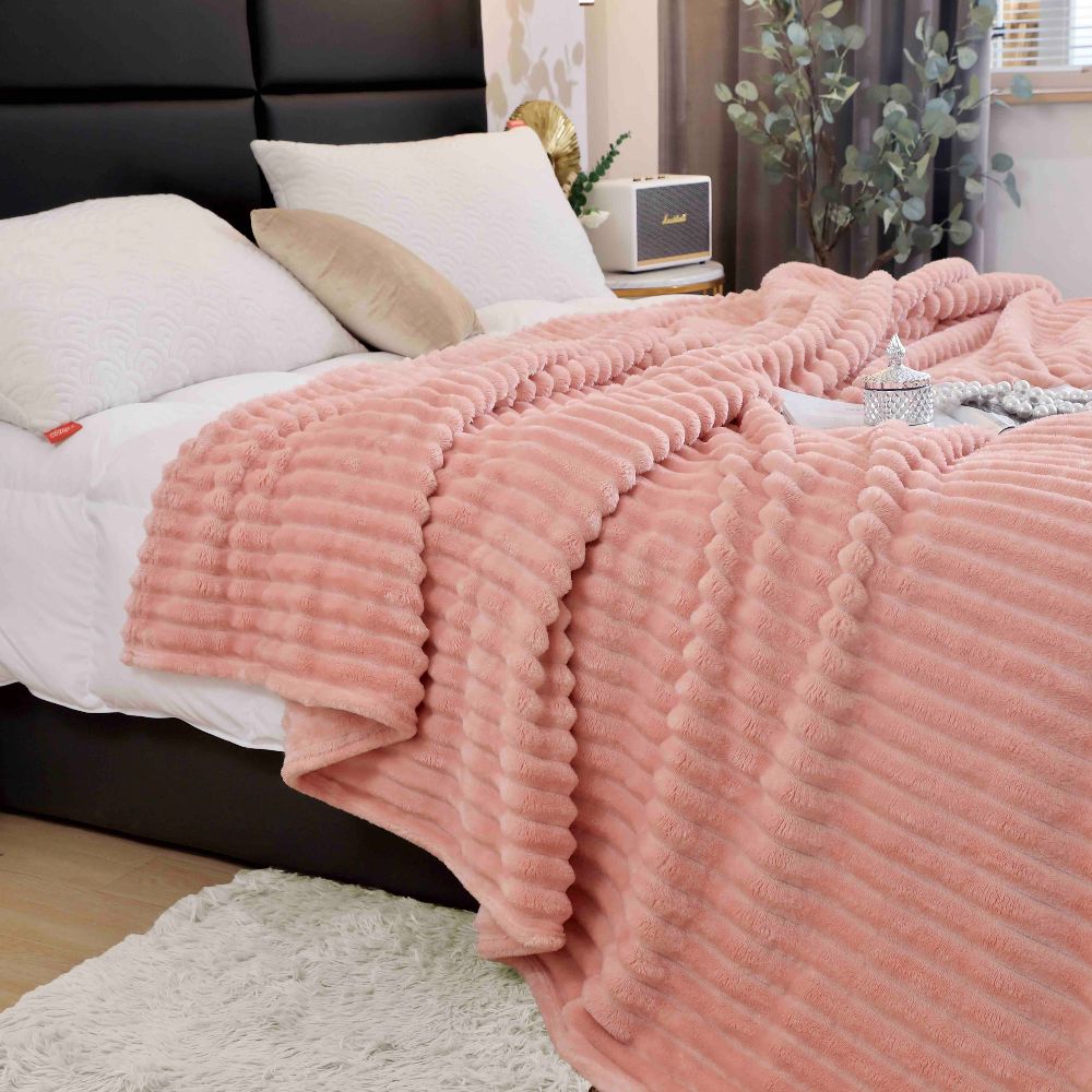 patura cocolino cu dungi - roz 2