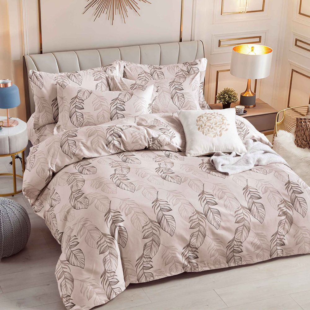 lenjerie bej cu pene maro