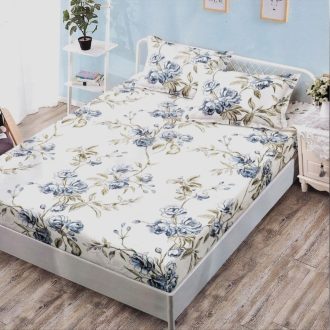 husa crem cu trandafiri albastri