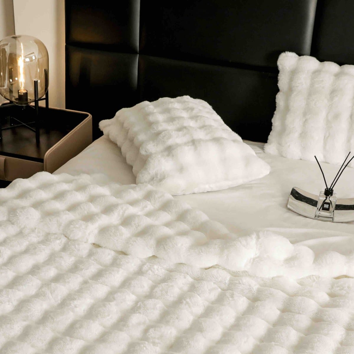 lenjerie de lux blanita iepure crem perne