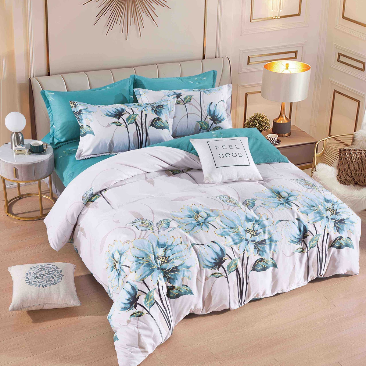 lenjerie alb turcoaz cu flori albastre