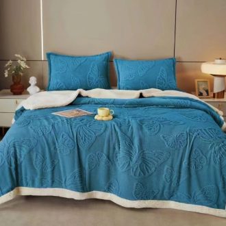 patura cu blanita fluturi tricot albastru