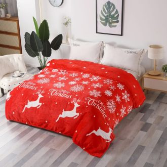 patura soft model de craciun cu reni albi