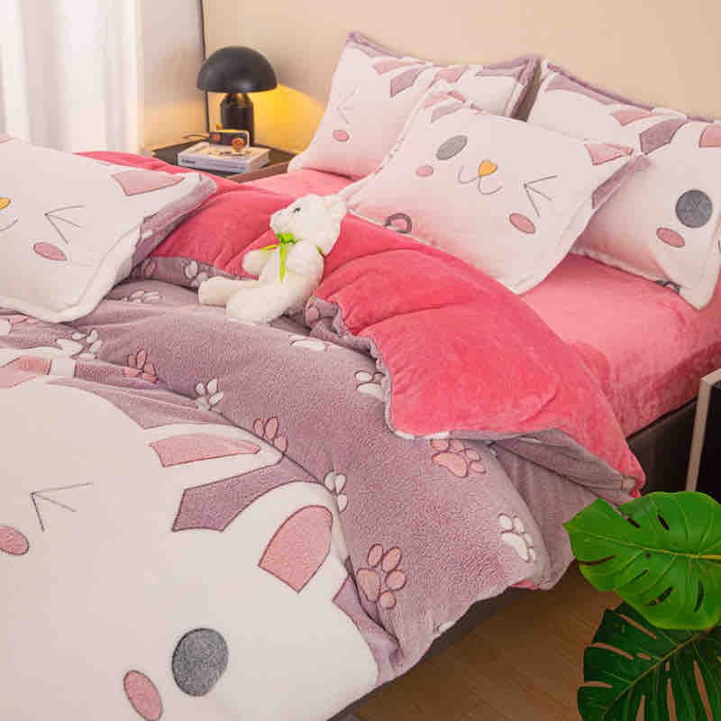 lenjerie cocolino cu elastic gri cu iepurasi aproape