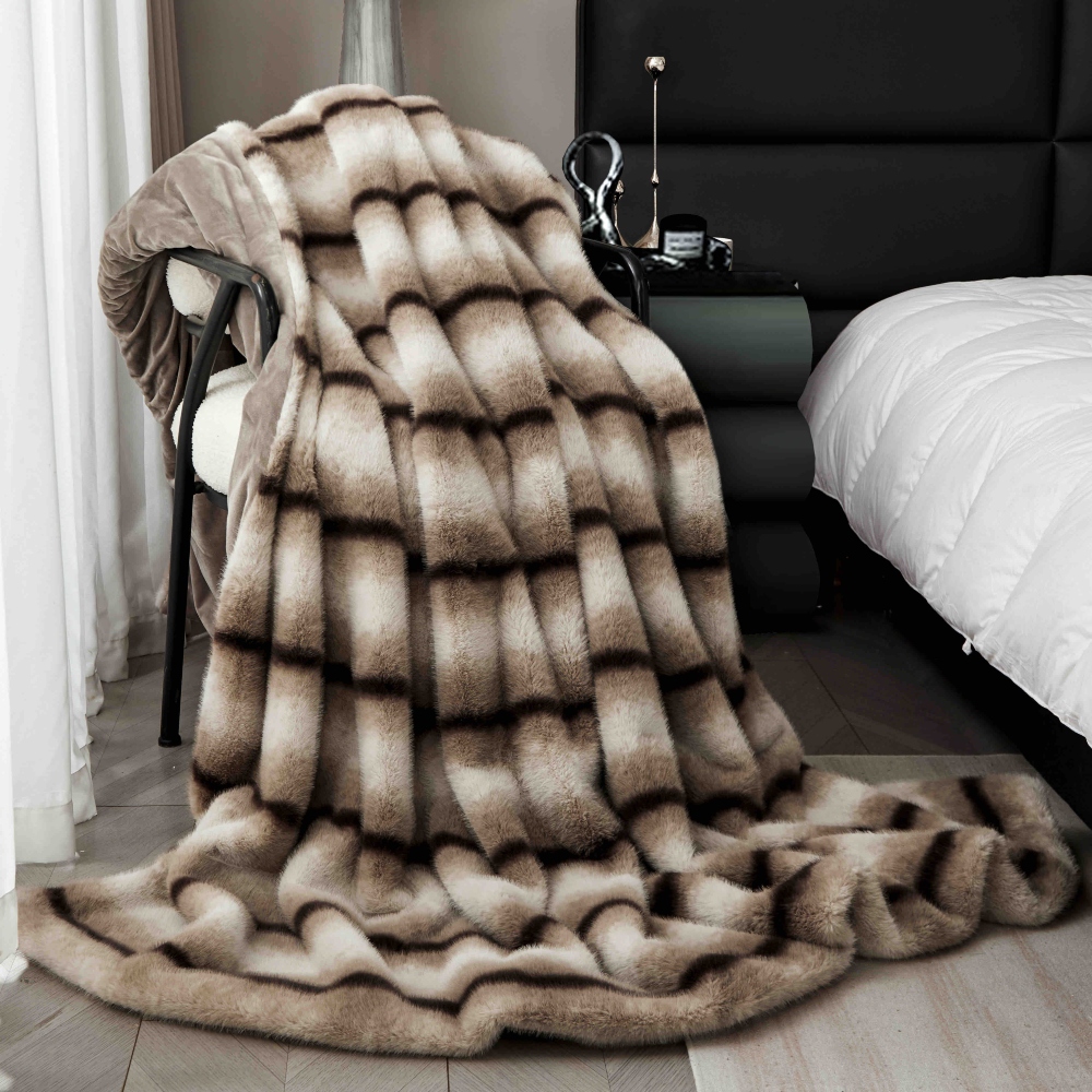 Set Pătură de Lux cu Fermoar din Blana Artificiala de Nurca + 2 Fete de Perna, Pat 2 Persoane, 200 x 230cm - Brown Lines - PUF183617-04 - imagine 10