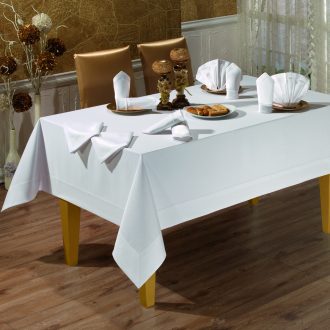 fata de masa honey alb cu servetele