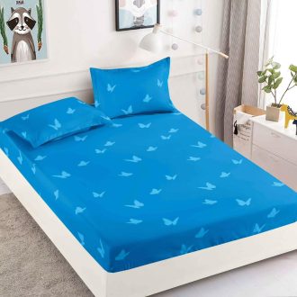 husa de pat albastra cu fluturi