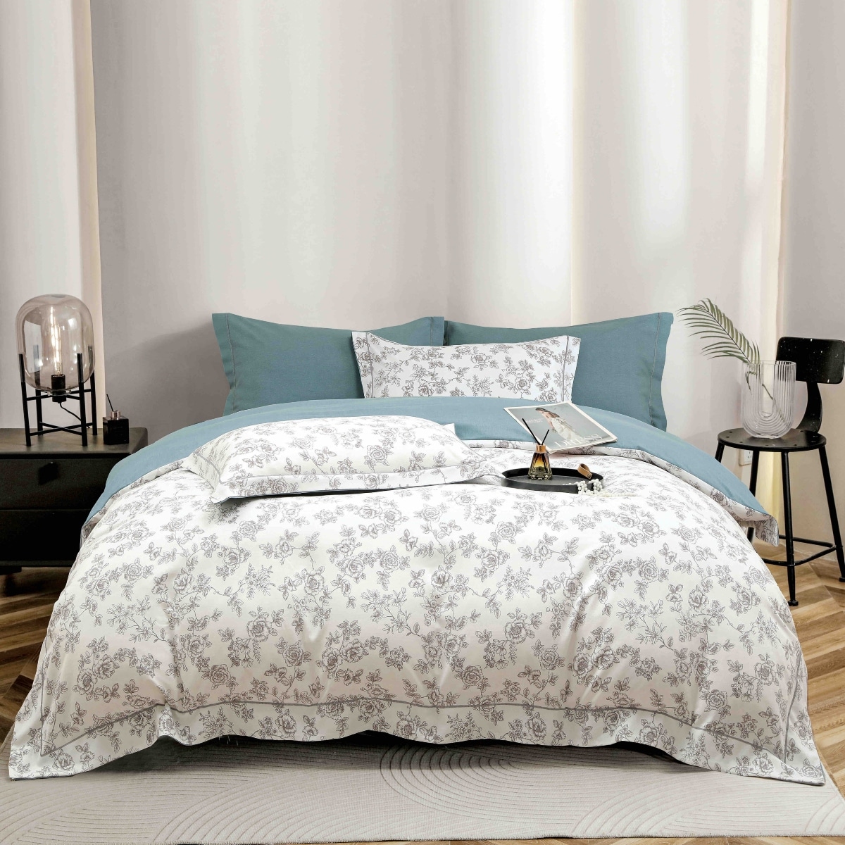 lenjerie la cutie din finet alb albastra cu floricele