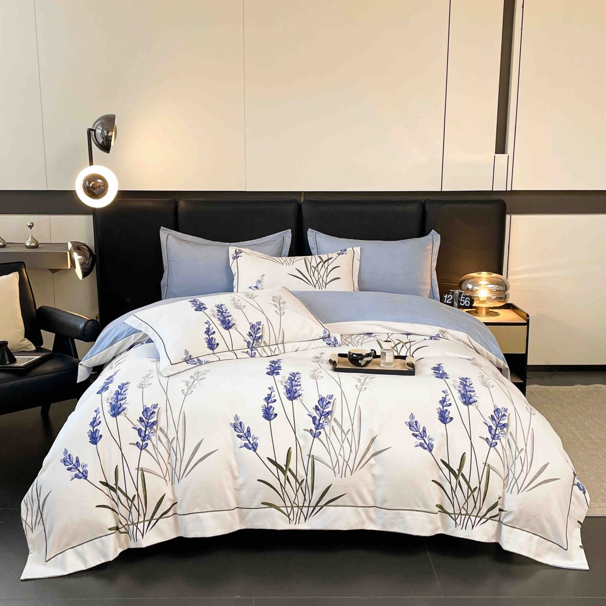 lenjerie la cutie din finet alba cu flori albastre