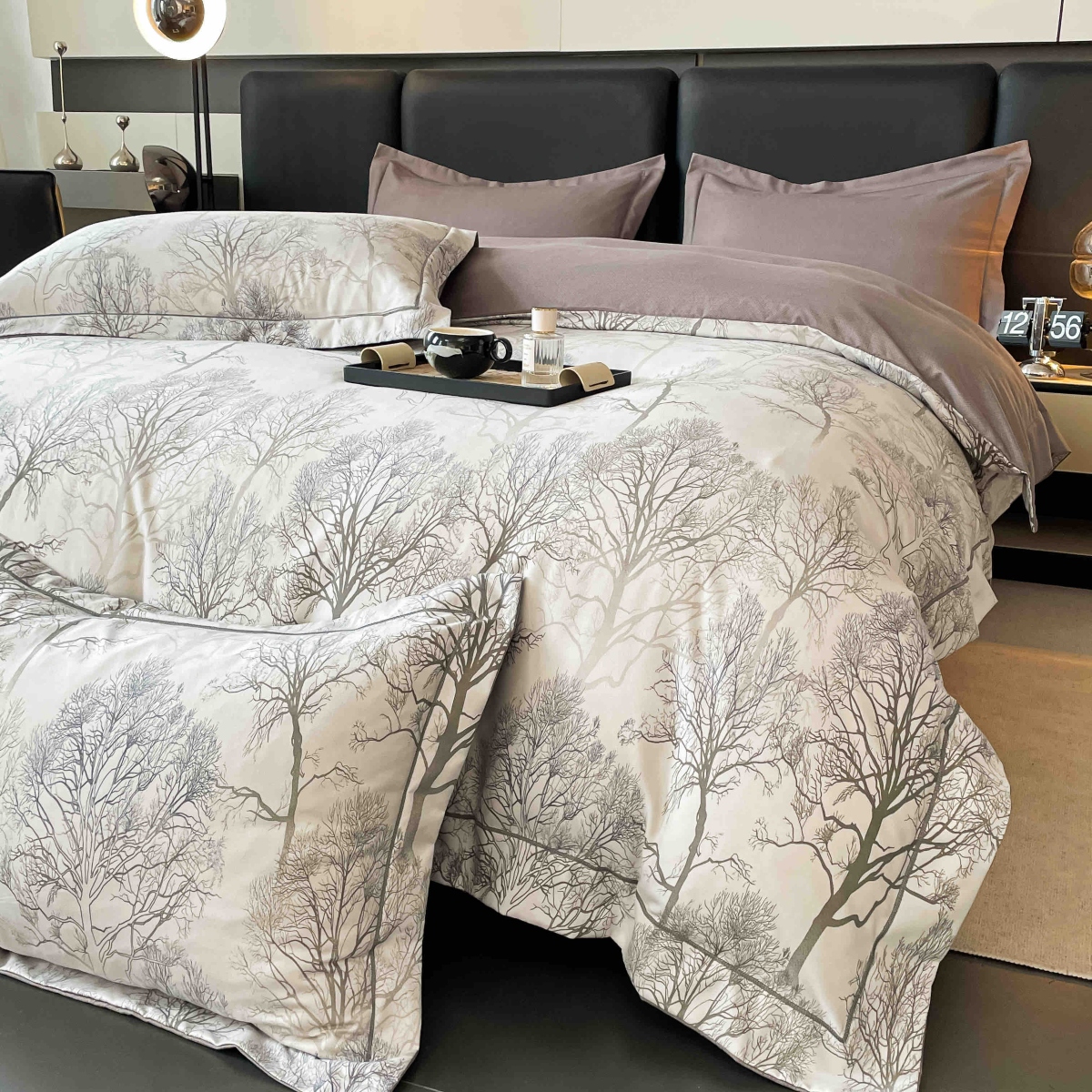 lenjerie la cutie din finet gri cu copacei aproape