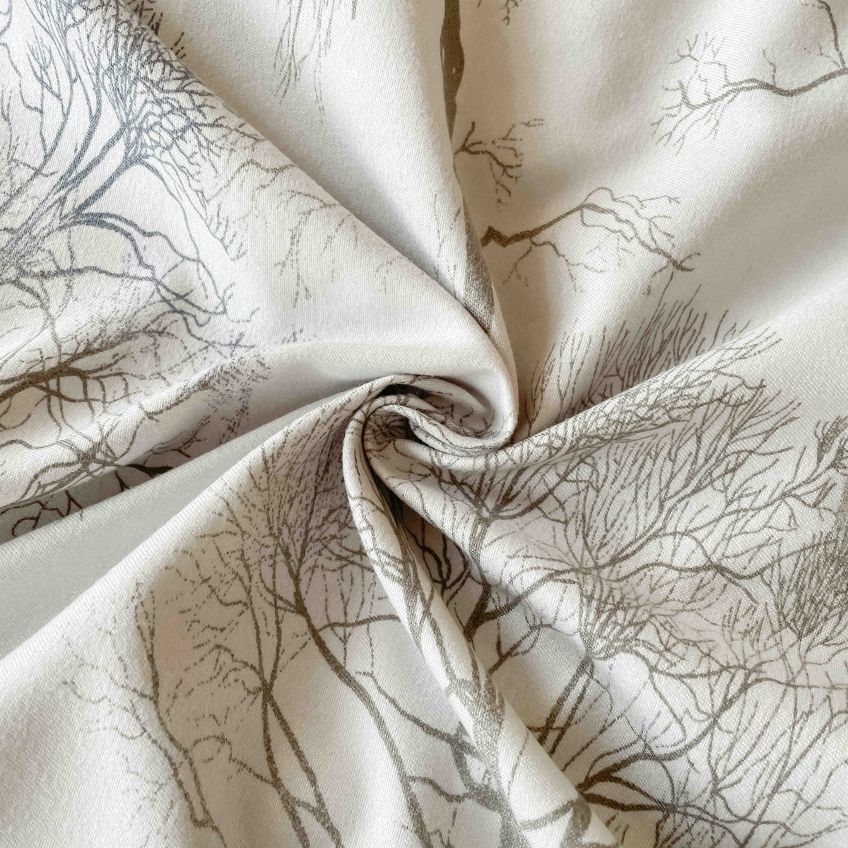 lenjerie la cutie din finet gri cu copacei material