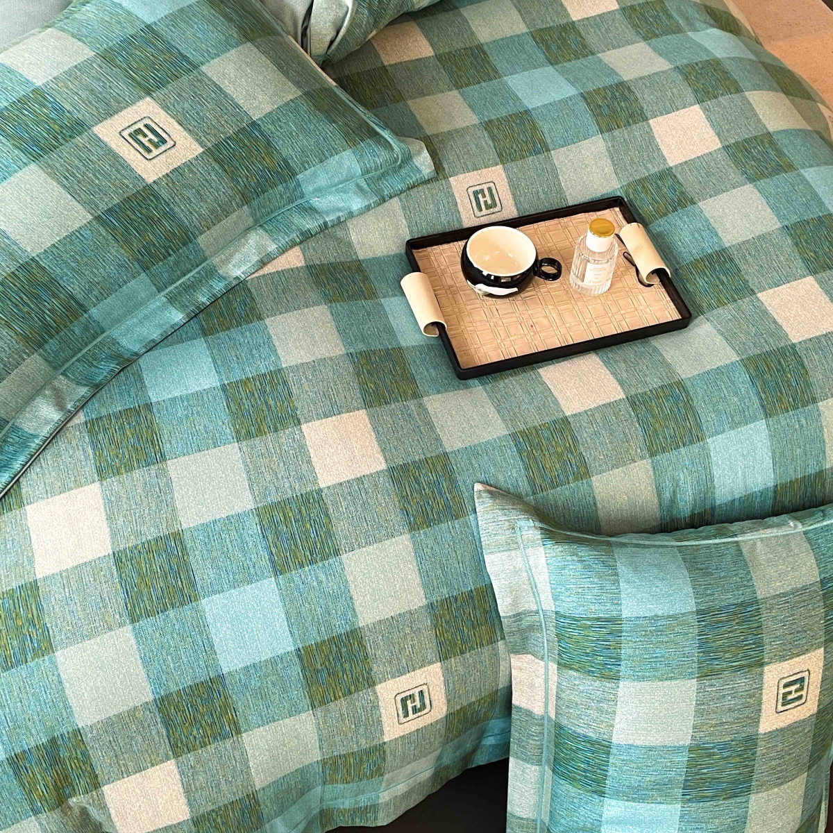 lenjerie la cutie din finet turcoaz cu carouri sus