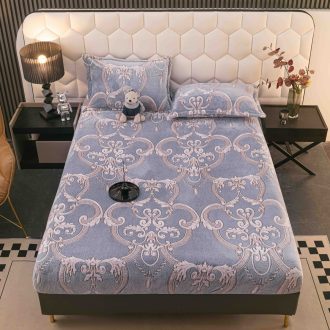 husa cocolino albastra cu ornamente regale