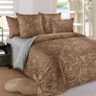 lenjerie maro cu trandafiri aurii
